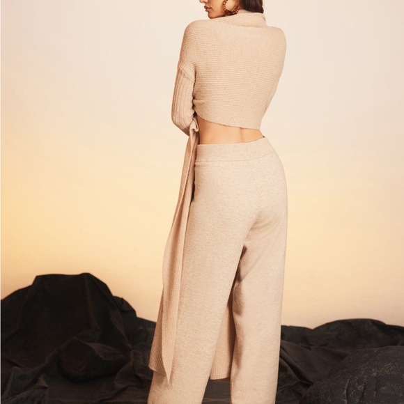 Cult Gaia Izzie Sweater Cardigan in Beige Oatmeal Pink size Small - Picture 6 of 11